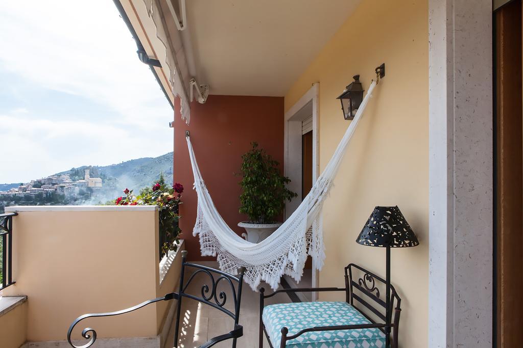 Appartamento Sunny Panoramic Balcony Èze Esterno foto